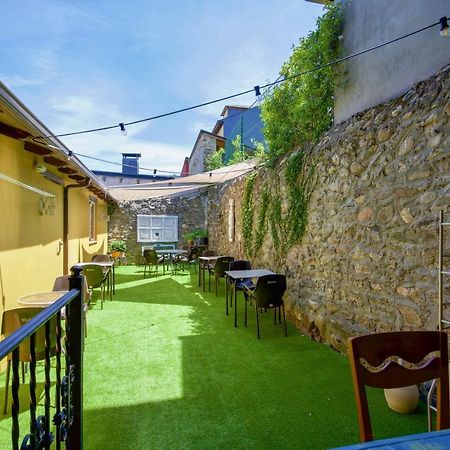 Micro-Hostal La Puerta Del Perdon Villafranca Del Bierzo Dış mekan fotoğraf