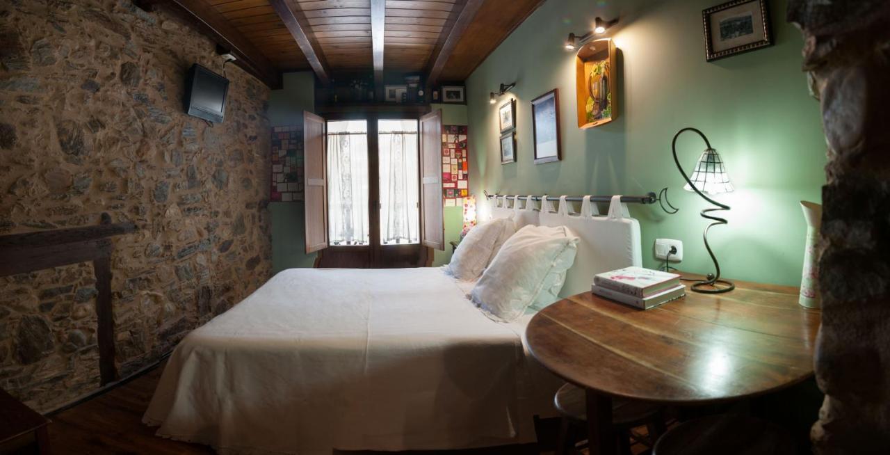 Micro-Hostal La Puerta Del Perdon Villafranca Del Bierzo Dış mekan fotoğraf
